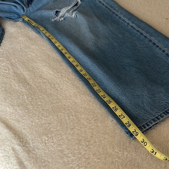 Levi’s Premium Baggy Dad Jeans In The Middle Medium Wash Size 28 - Picture 11 of 13